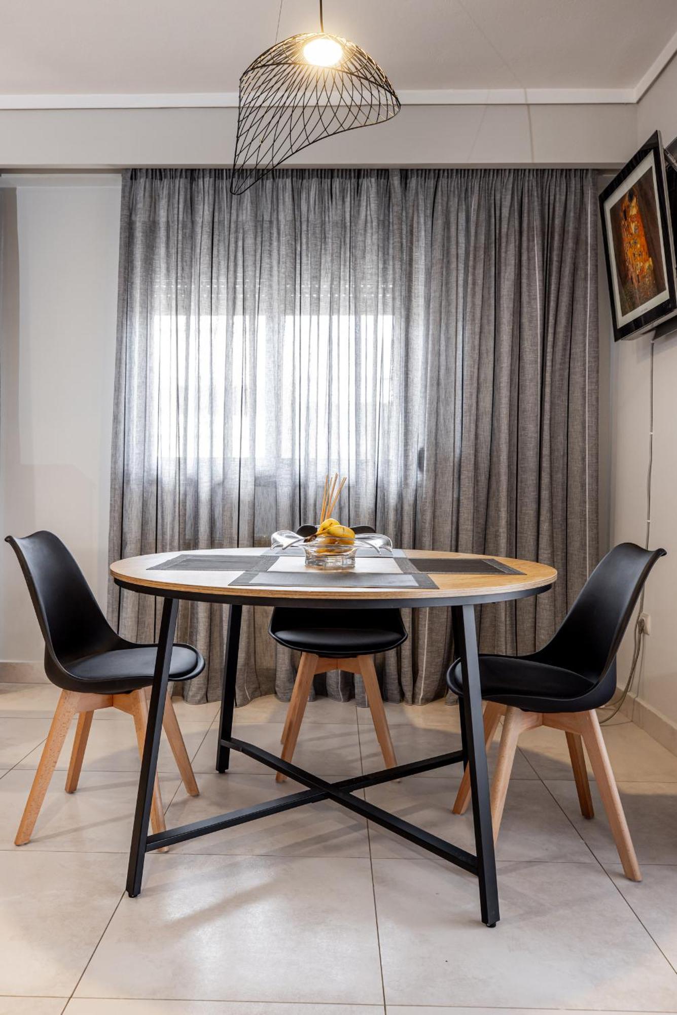 Spacious 3-bedroom With Wifi, Ac In Charming Kalamaria - Mountain View Θεσσαλονίκη