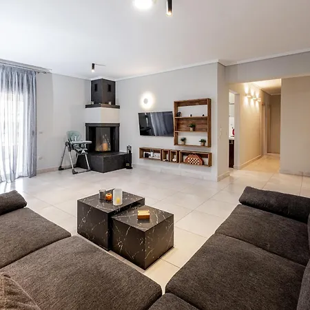 Spacious 3-Bedroom Apartment With Wifi, Ac In Charming Kalamaria - Mountain View Thessalonique Extérieur photo